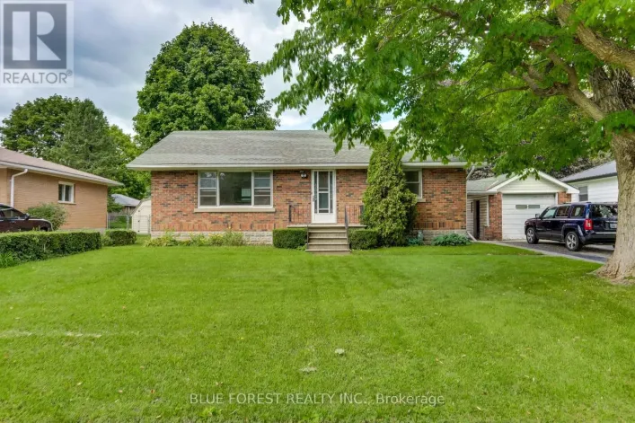 75 PINE STREET E, Aylmer