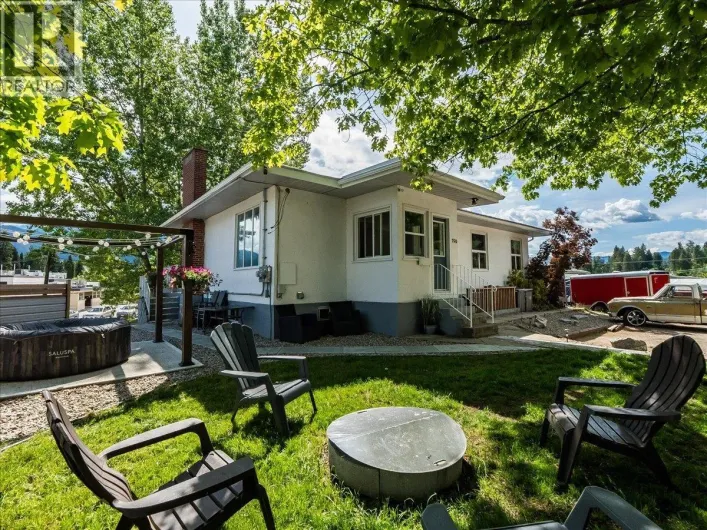 750 7th Avenue, Castlegar