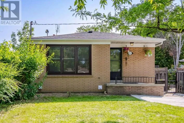 751 MEADOWVALE ROAD, Toronto