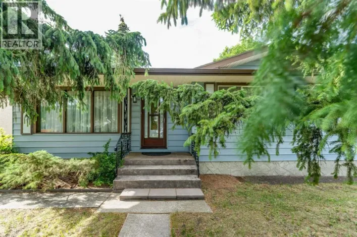 7511 Huntridge Crescent NE, Calgary