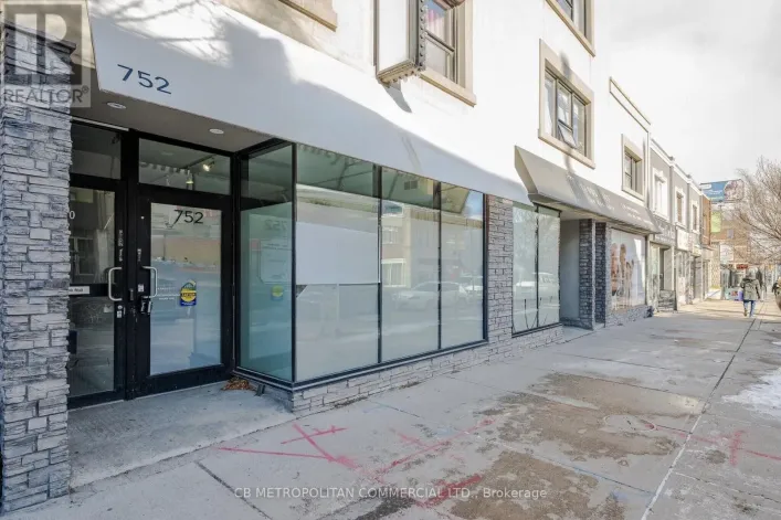 752 DANFORTH AVENUE, Toronto