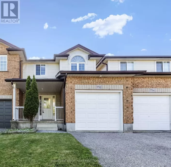 752 PARIS BOULEVARD, Waterloo