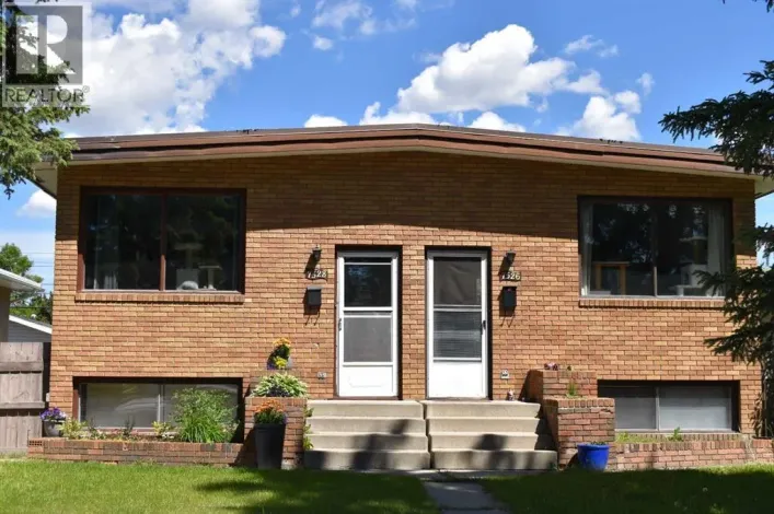 7528 and 7526 35 Avenue NW, Calgary