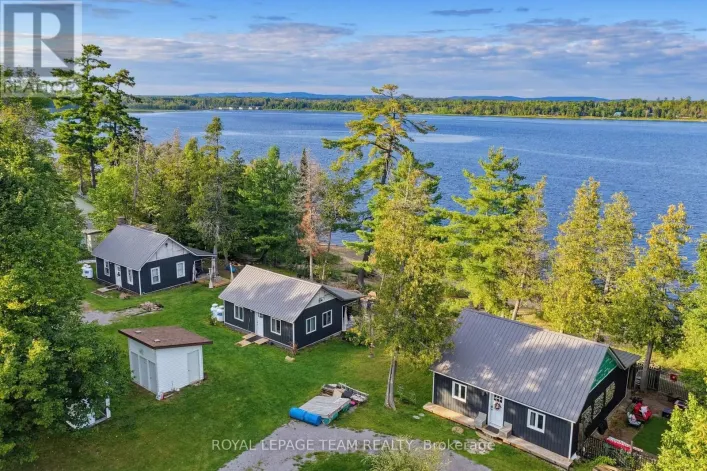 754 FOREST PARK ROAD, Laurentian Valley