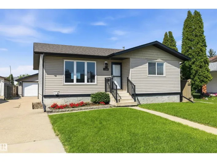 House for sale: 7540 152C AV NW, Edmonton