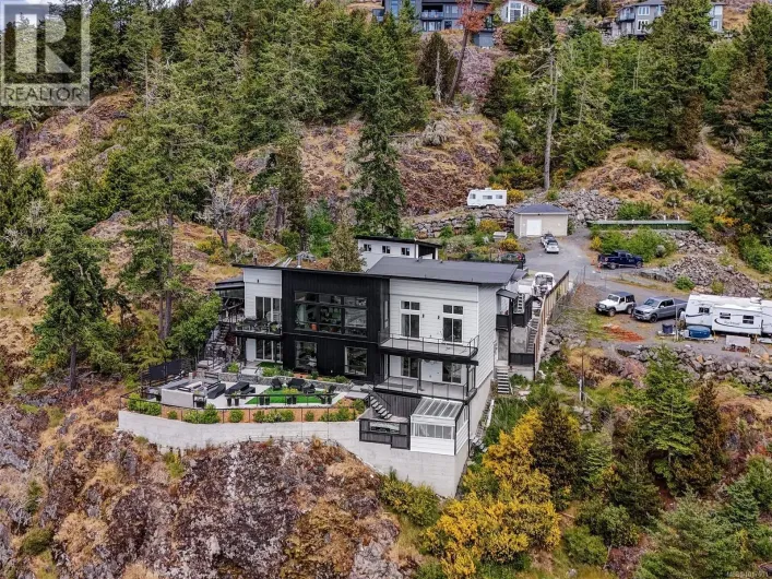 7551 Ocean Park Pl, Sooke