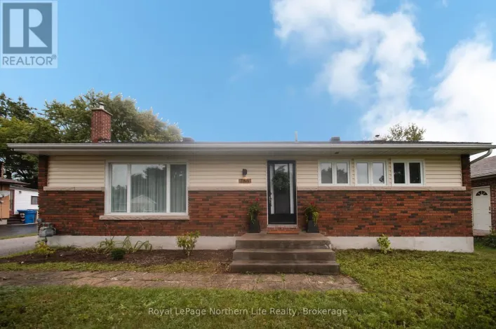 756 EASTWOOD AVENUE, North Bay