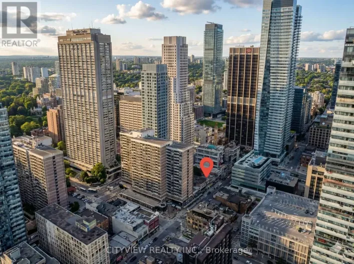 756 YONGE STREET, Toronto