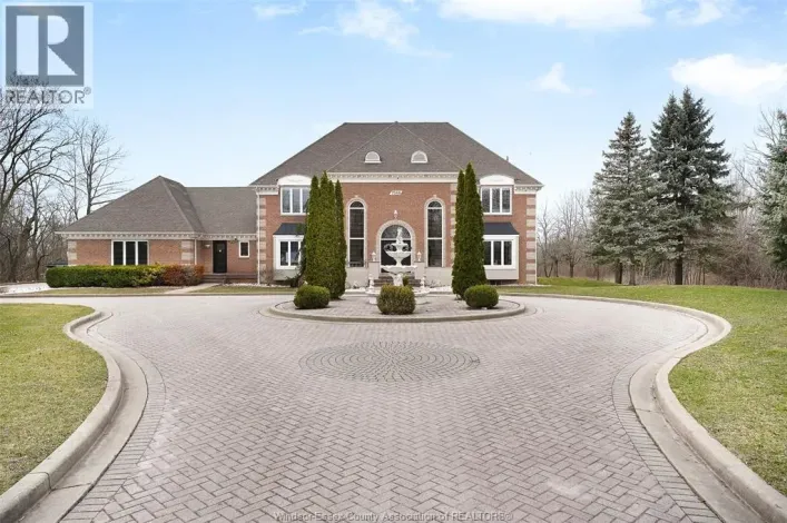 7566 HOWARD AVENUE, Amherstburg
