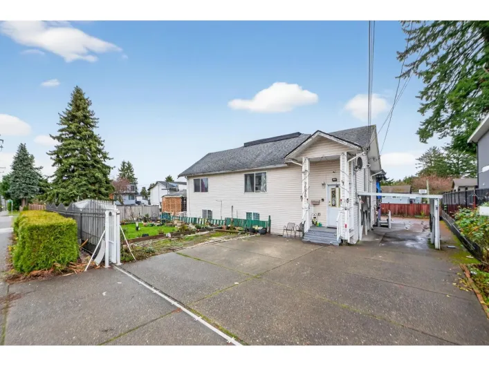 7576 140 STREET, Surrey