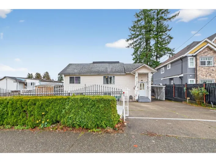 7576 140 STREET, Surrey