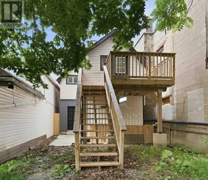 759 BARTON STREET E, Hamilton