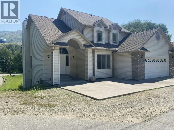 7594 2nd Street, Grand Forks