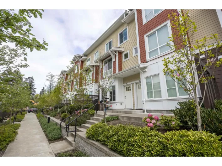 76 16561 17A AVENUE, Surrey
