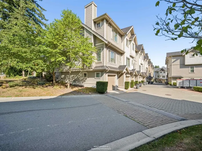 Row / Townhouse for sale: 76 19097 64 AVENUE, Surrey