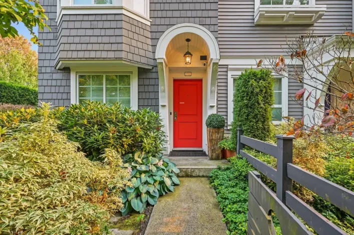 76 8438 207A STREET, Langley