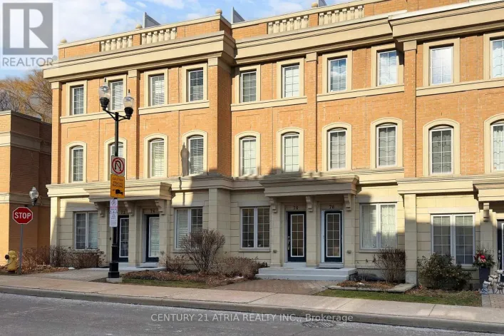 76 HARGRAVE LANE, Toronto