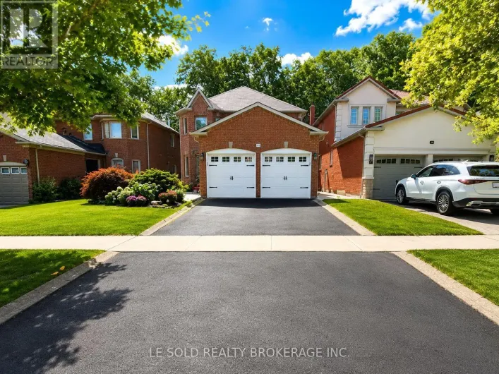 76 LARRATT LANE, Richmond Hill