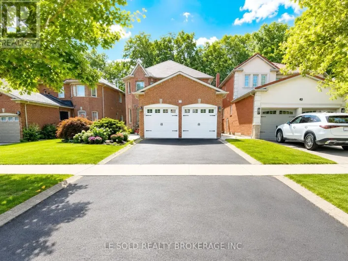 76 LARRATT LANE, Richmond Hill