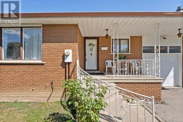 76 LAWNSIDE DRIVE, Toronto