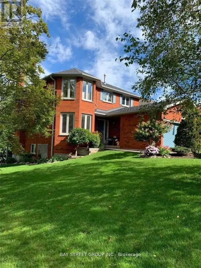 76 MAYFAIR DRIVE, Barrie