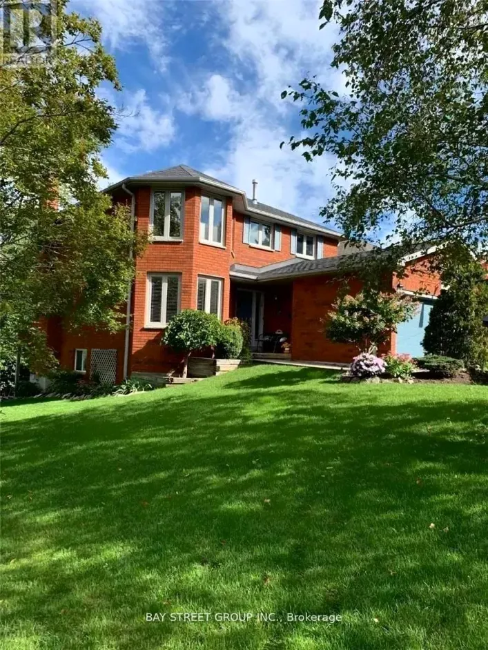 76 MAYFAIR DRIVE, Barrie