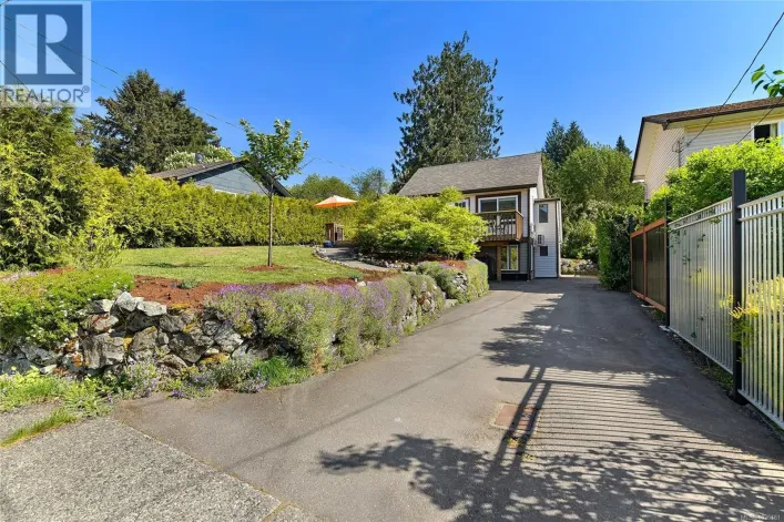 76 Nelson Rd, Lake Cowichan