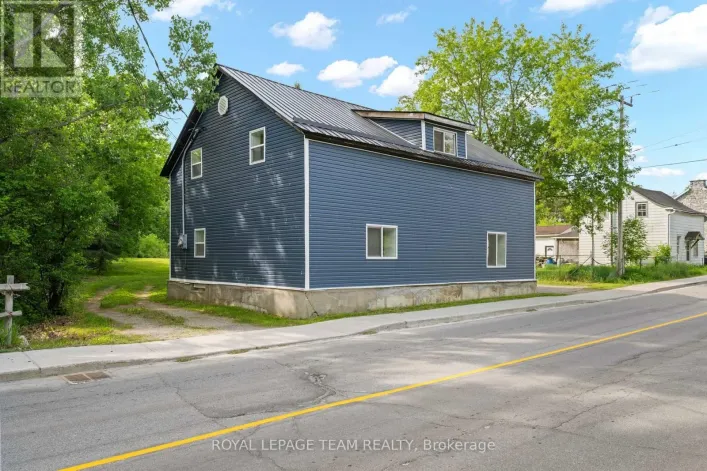 76 SOUTH STREET, Lanark Highlands