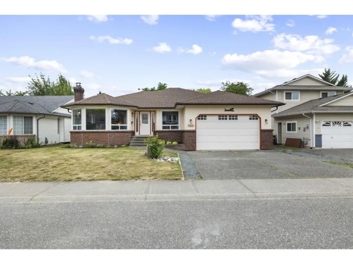7601 SAPPHIRE DRIVE|Sardis West Vedder, Chilliwack