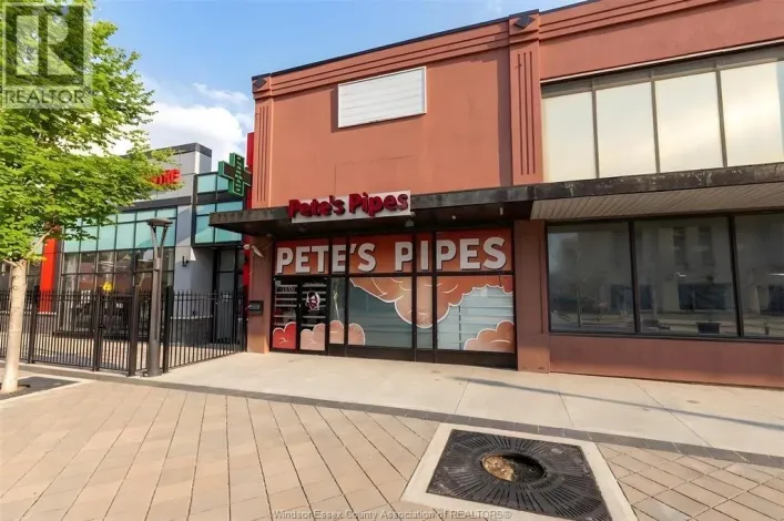 762 OUELLETTE AVENUE, Windsor