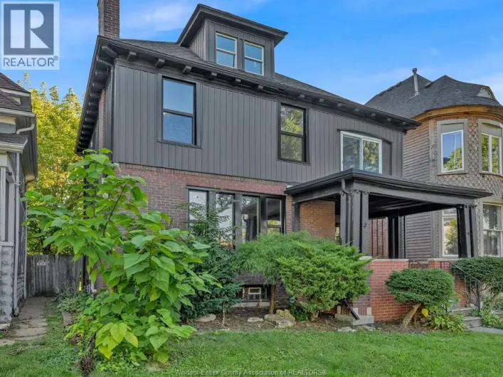 762 VICTORIA AVENUE, Windsor