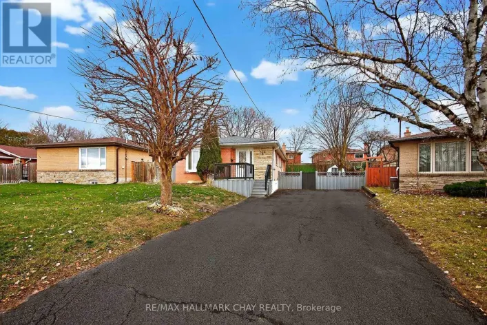 764 BOTANY HILL CRESCENT, Newmarket