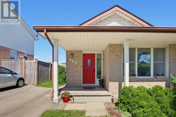 765 HOMEVIEW ROAD, London South