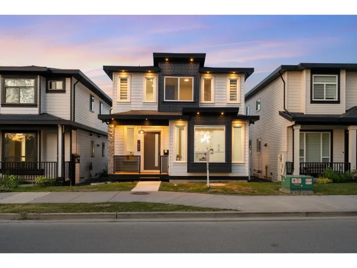 7652 206 STREET, Langley