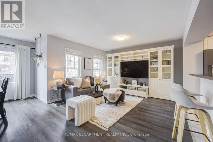 766 CHALLINOR TERRACE, Milton