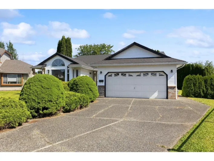 7660 SAPPHIRE DRIVE|Sardis West Vedder, Chilliwack