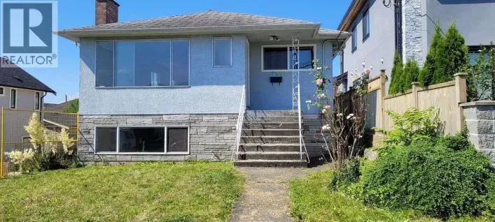 7669 BURGESS STREET, Burnaby