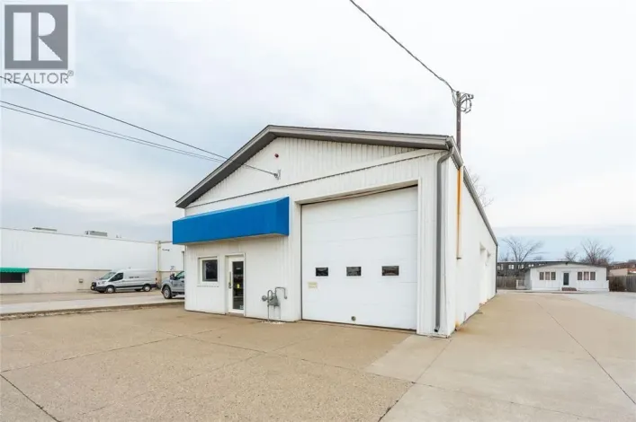 768 CONFEDERATION STREET, Sarnia