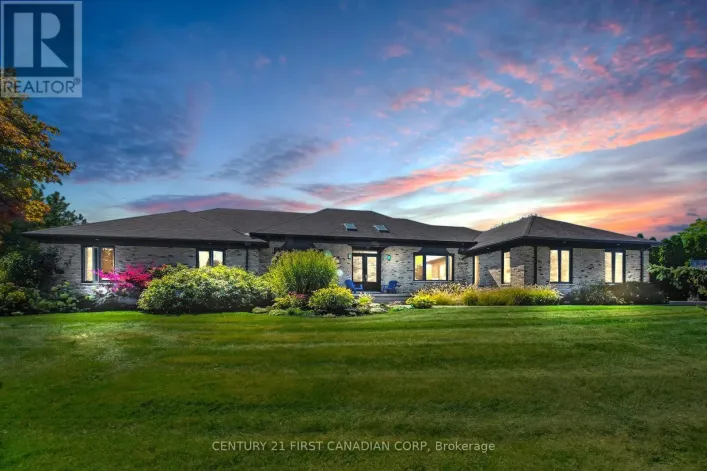 768 FRANKLINWAY CRESCENT, London North