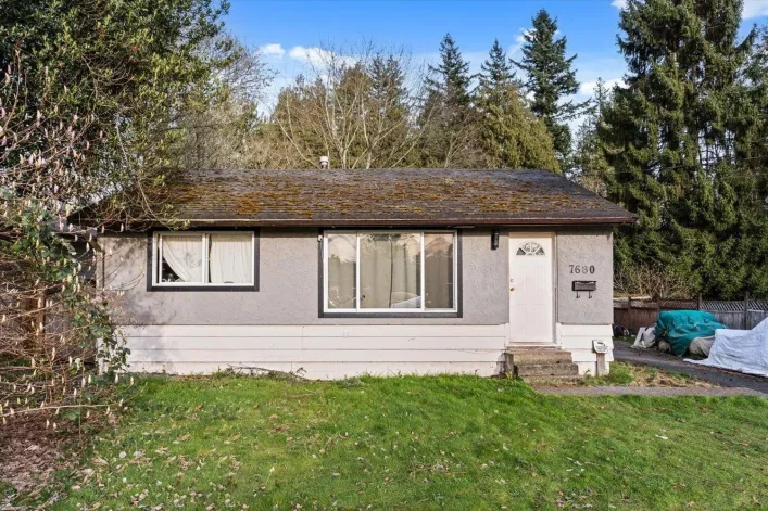 7680 BLOTT STREET, Mission