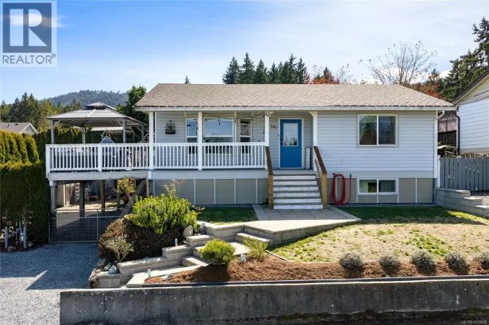 769 Malone Rd, Ladysmith