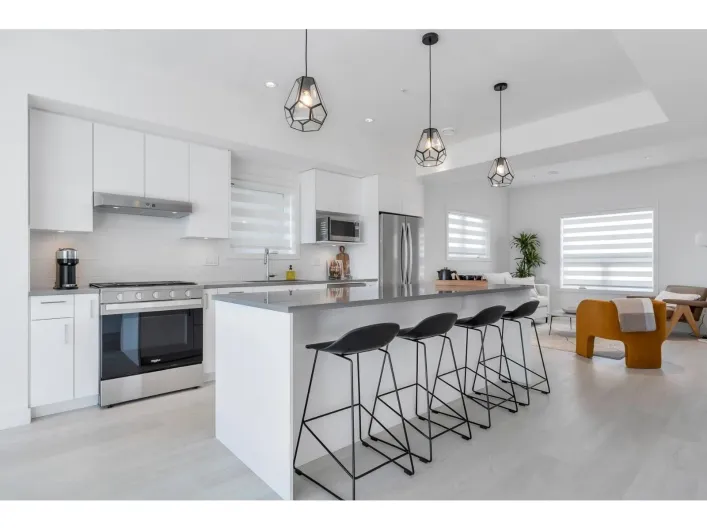 77 7381 PRESTON BOULEVARD, Mission