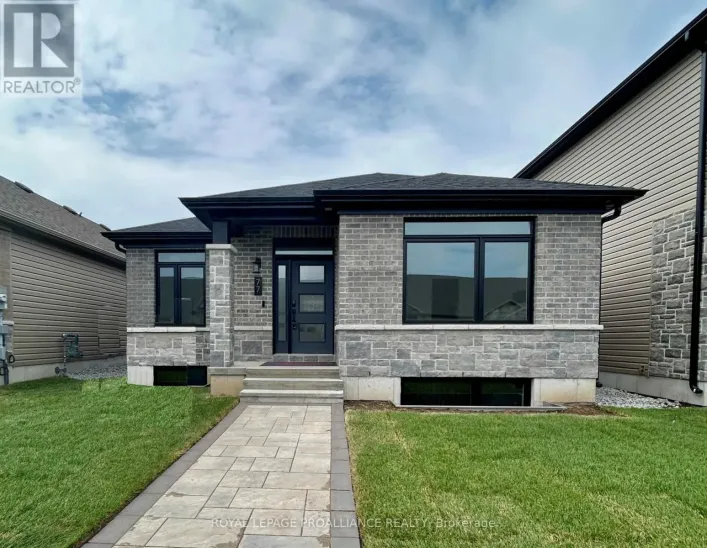 77 ATHABASKA DRIVE, Belleville