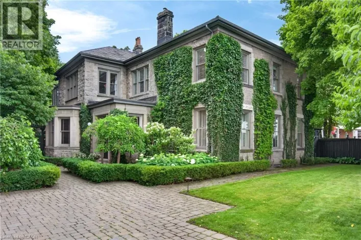 77 CLAREMONT Drive, Hamilton