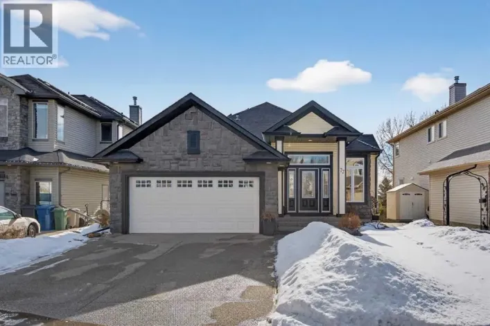 77 Crystal Green Drive, Okotoks