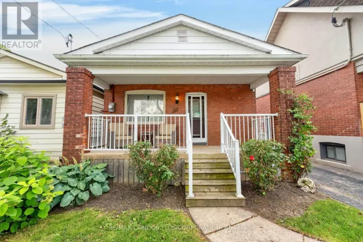 77 FIFTH STREET E, Toronto