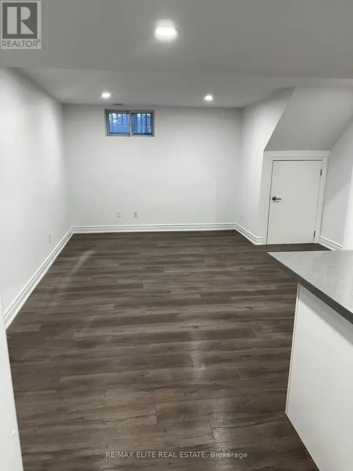 77 FOREHT CRESCENT, Aurora