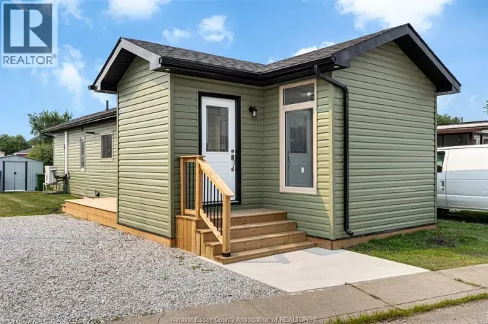 77 JULIE LANE, Lakeshore