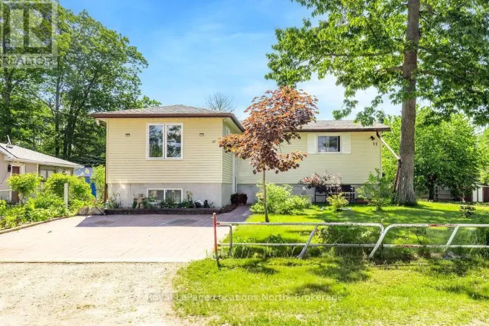 77 LAIDLAW STREET, Wasaga Beach