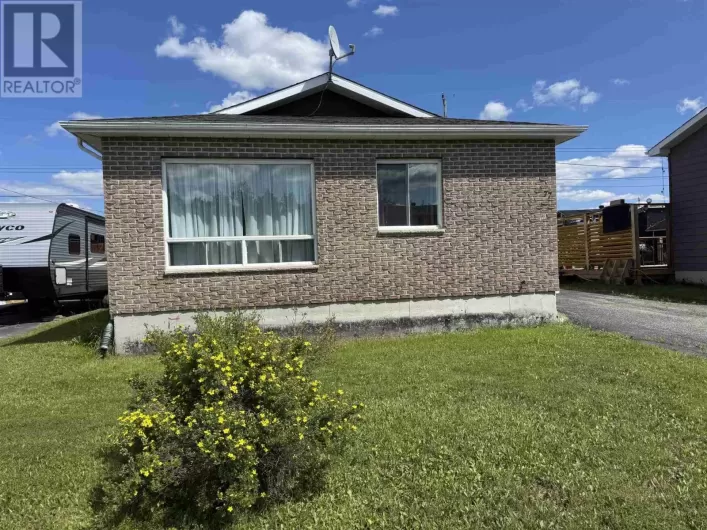 77 Matachewan RD, Manitouwadge